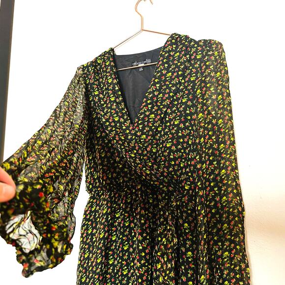 Caroline Constas Vivian Winter Rose 100% Silk V-Neck Ruffles Gown Size Small - Picture 7 of 16